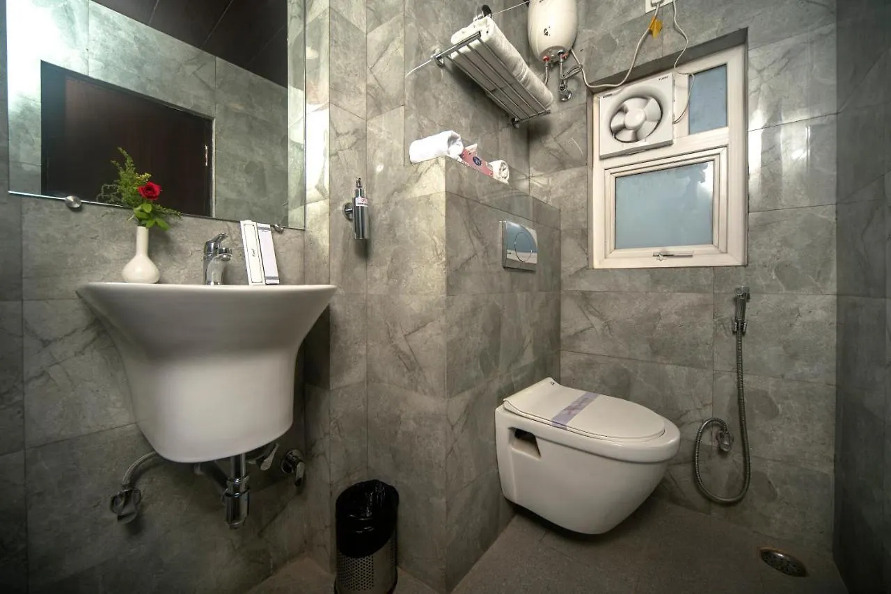 ורנאסי Hotel Regency